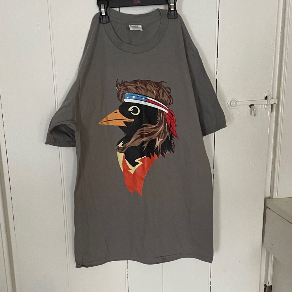 USA Bird Graphic T-Shirt